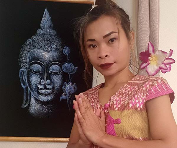 Chutikan ”Nan” Silachai hälsar välkommen till Nan Thaimassage i Borås